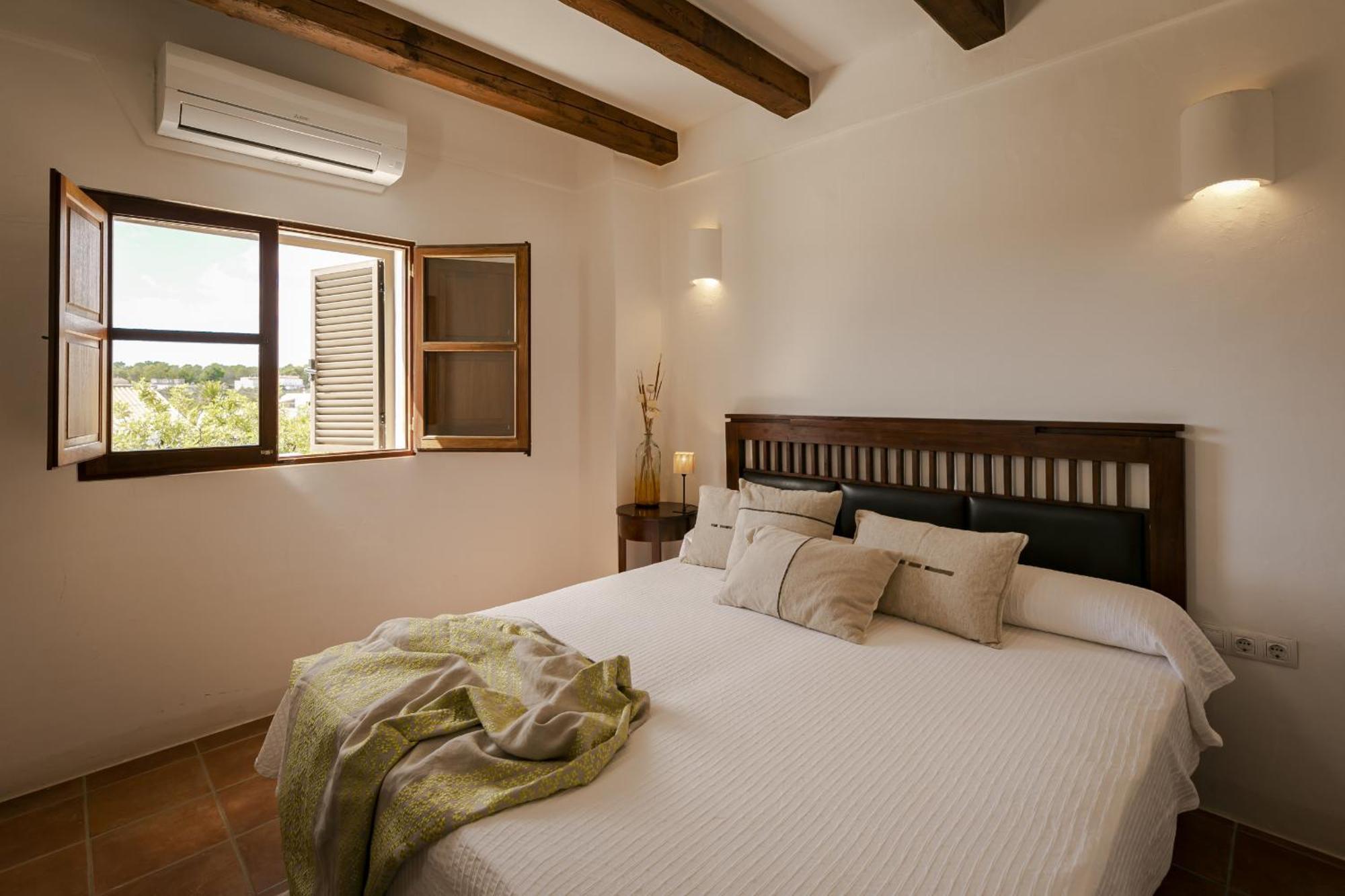 Noves - De 4 *